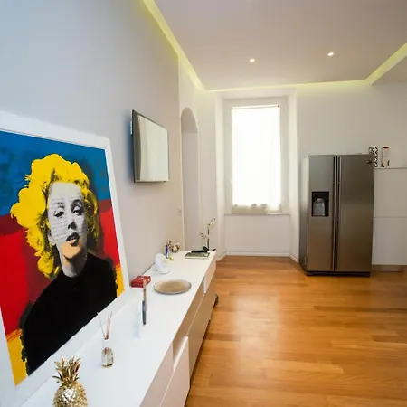 Luxury Dandy House Апартаменты *