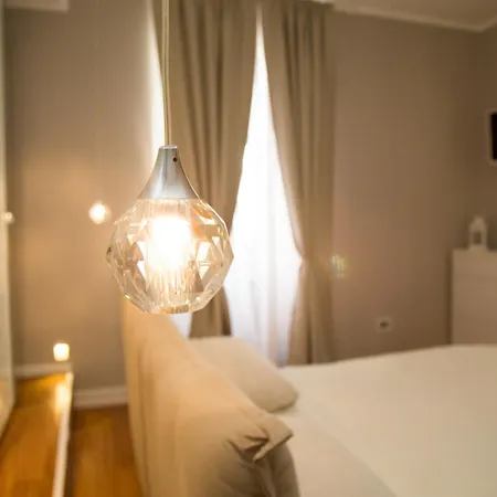 Luxury Dandy House Apartman *