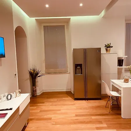 Luxury Dandy House